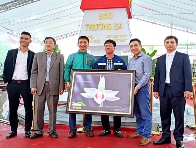 Nghệ nhân Nguyễn Phương Hồng: Trăn trở với nghề, đam mê thiện nguyện